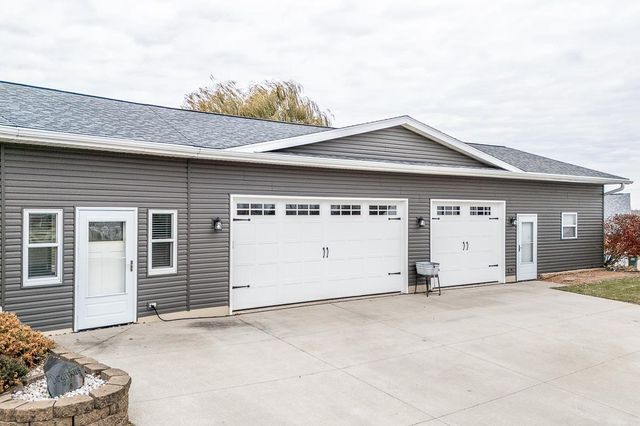 N1613 ERDINE LANE, Hortonville, WI 54944