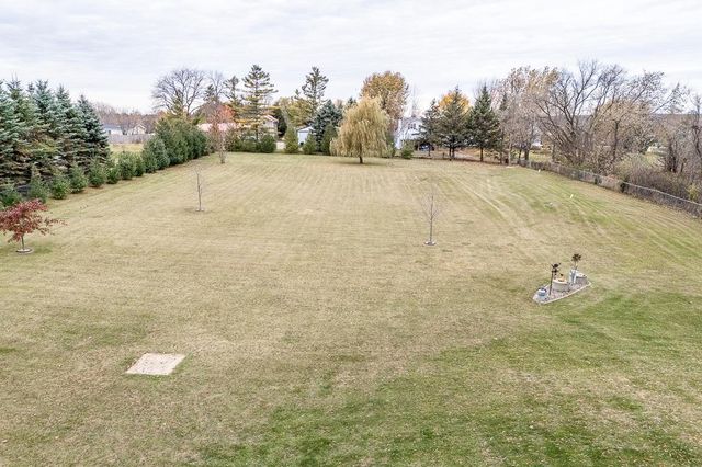 N1613 ERDINE LANE, Hortonville, WI 54944