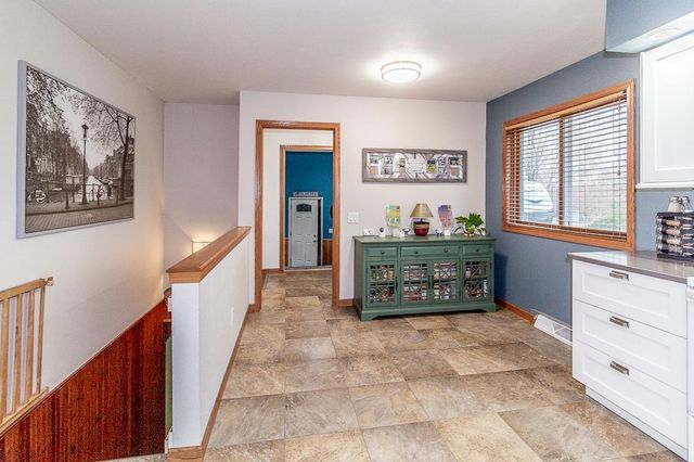 N1613 ERDINE LANE, Hortonville, WI 54944