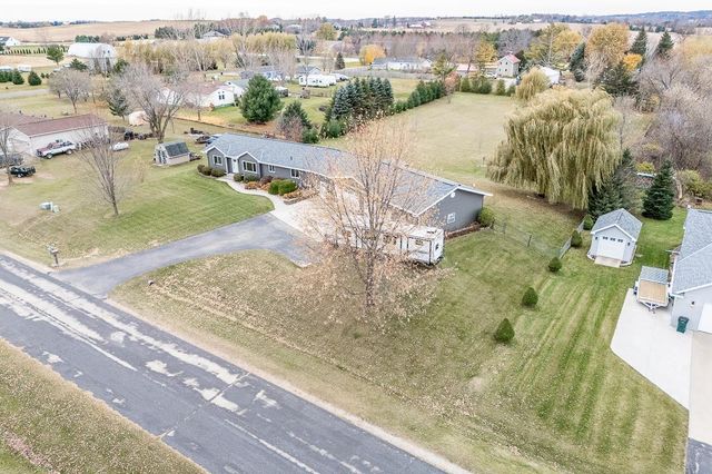 N1613 ERDINE LANE, Hortonville, WI 54944