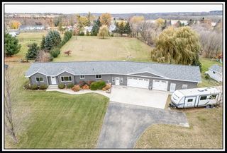 N1613 ERDINE LANE, Hortonville, WI 54944