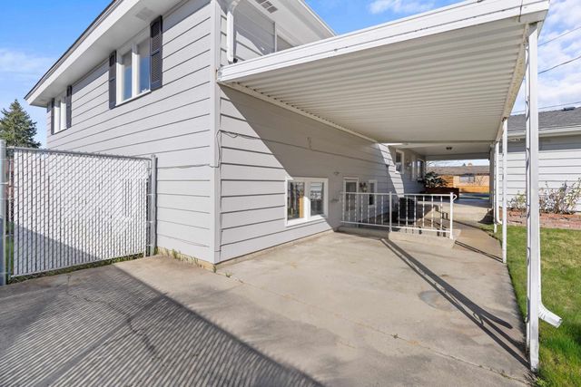 5724 N Fleming St, Spokane, WA 99205