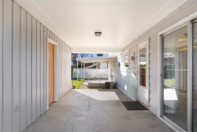 5724 N Fleming St, Spokane, WA 99205