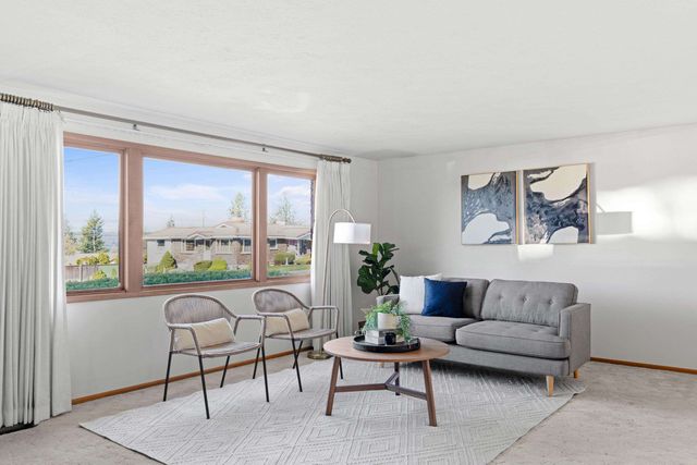 5724 N Fleming St, Spokane, WA 99205