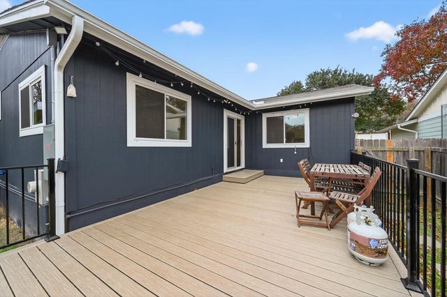 3104 Harpers Ferry LN, Austin, TX 78745