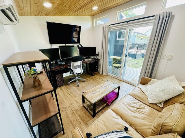 3104 Harpers Ferry LN, Austin, TX 78745