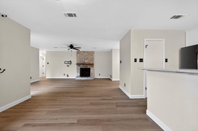 3104 Harpers Ferry LN, Austin, TX 78745