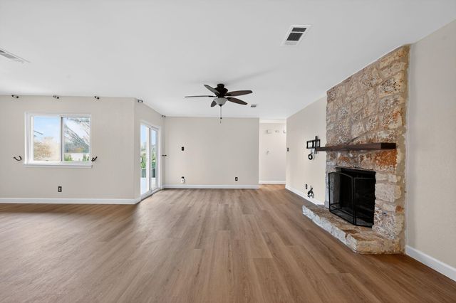 3104 Harpers Ferry LN, Austin, TX 78745