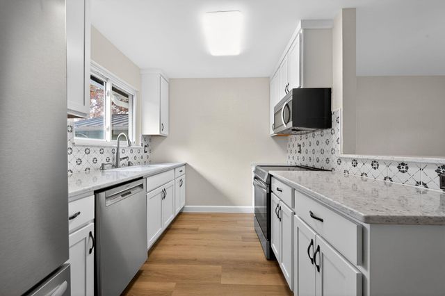 3104 Harpers Ferry LN, Austin, TX 78745