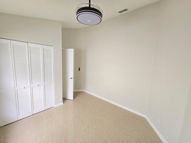 1041 Fairfax Circle W, Boynton Beach, FL 33436