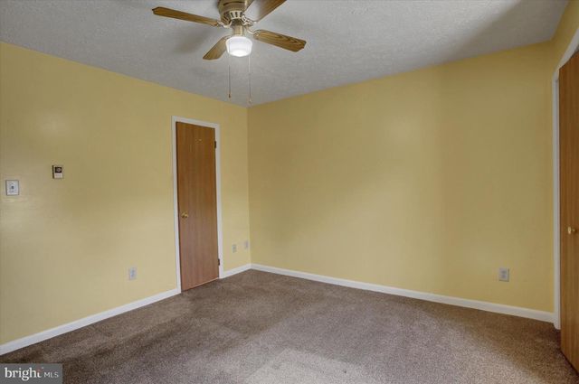 1084 WESTGATE DRIVE, Chambersburg, PA 17201