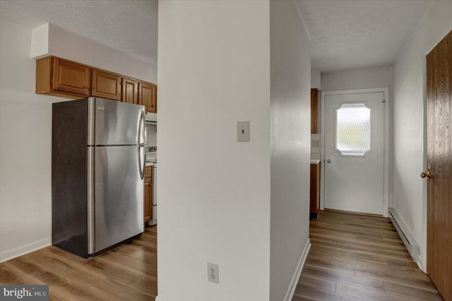 1084 WESTGATE DRIVE, Chambersburg, PA 17201
