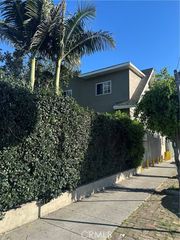 736 W 41st Place, Los Angeles, CA 90037