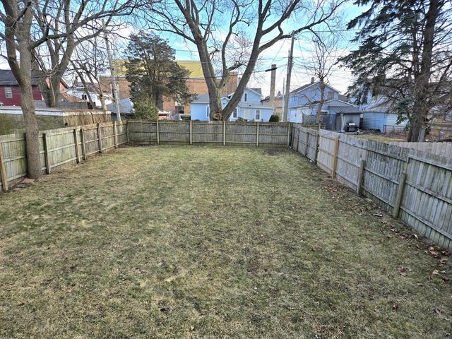 1009 58th STREET, Kenosha, WI 53140