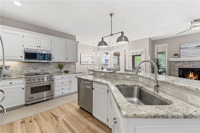 7221 Mullen Road, Shawnee, KS 66216