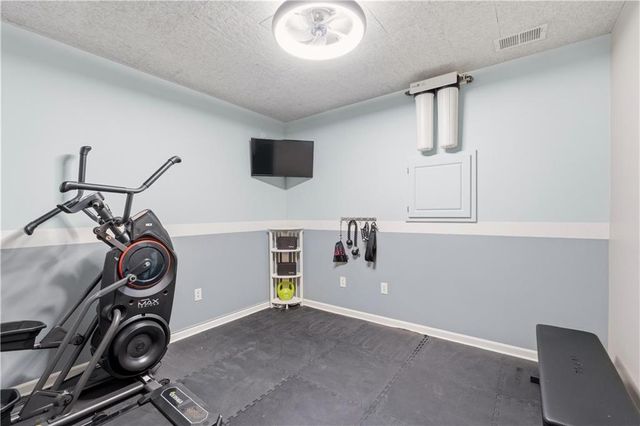 7221 Mullen Road, Shawnee, KS 66216
