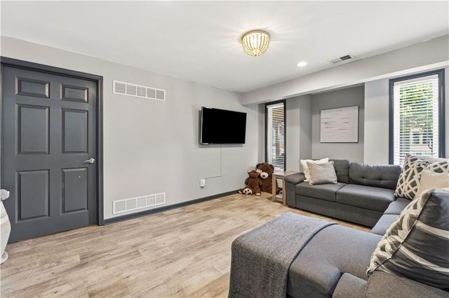 7221 Mullen Road, Shawnee, KS 66216