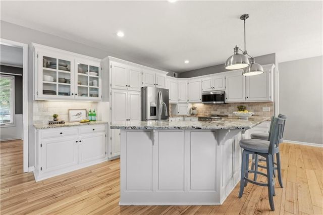 7221 Mullen Road, Shawnee, KS 66216