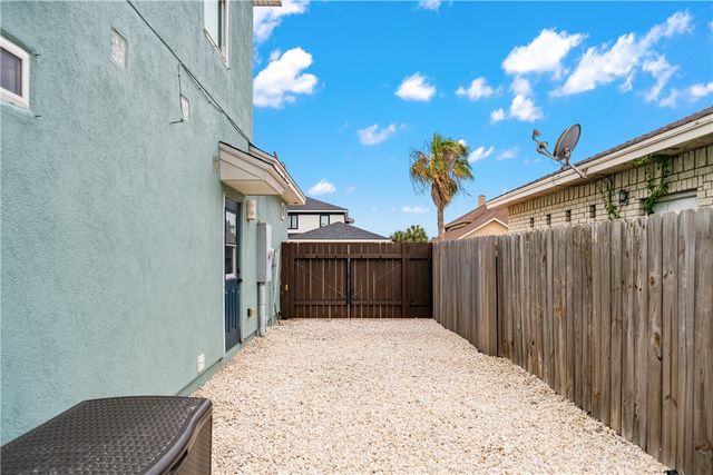 15950 Punta Espada Loop, Corpus Christi, TX 78418