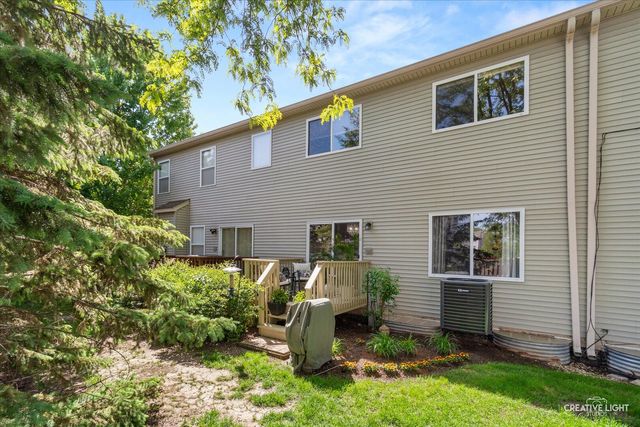 457 Jamestown Court, Aurora, IL 60502
