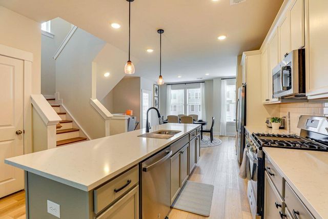 1010 Pettiford Place, Hanahan, SC 29410