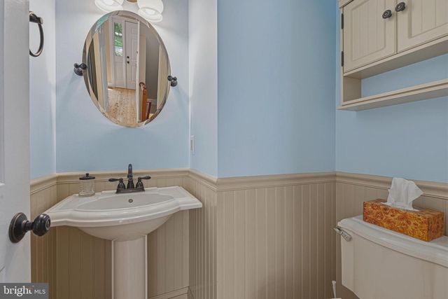 8144 CLIFFVIEW AVE, Springfield, VA 22153