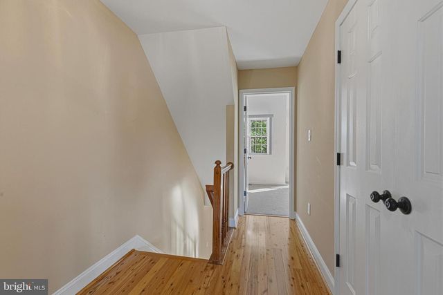 8144 CLIFFVIEW AVE, Springfield, VA 22153