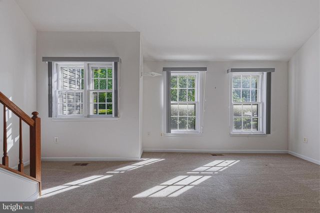 8144 CLIFFVIEW AVE, Springfield, VA 22153