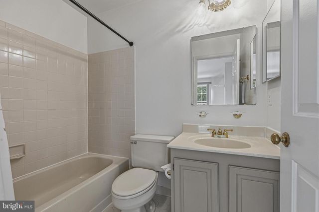 8144 CLIFFVIEW AVE, Springfield, VA 22153
