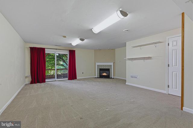 8144 CLIFFVIEW AVE, Springfield, VA 22153