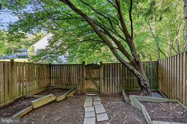 8144 CLIFFVIEW AVE, Springfield, VA 22153