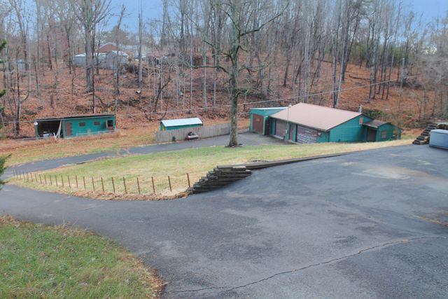 1039 Alvin DR, Vinton, VA 24179