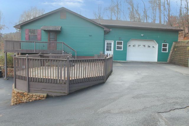 1039 Alvin DR, Vinton, VA 24179