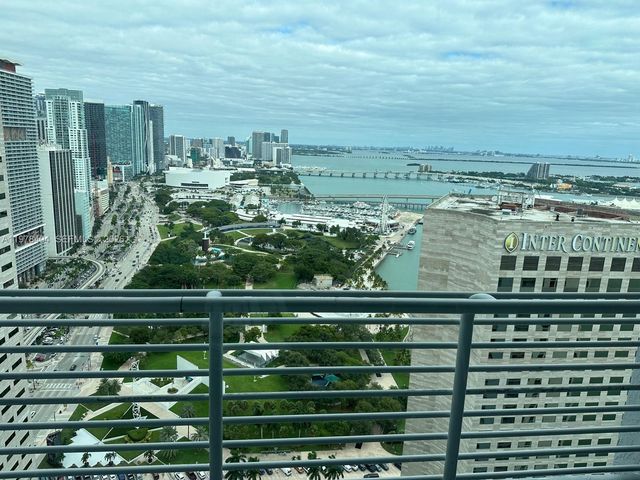 325 S BISCAYNE BL 4324, Miami, FL 33131