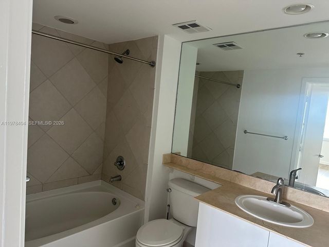 325 S BISCAYNE BL 4324, Miami, FL 33131