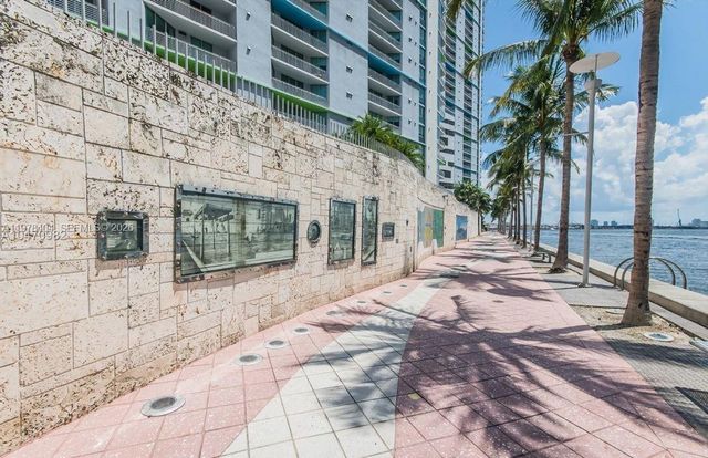 325 S BISCAYNE BL 4324, Miami, FL 33131