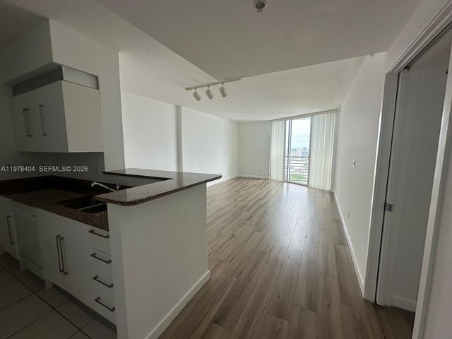 325 S BISCAYNE BL 4324, Miami, FL 33131