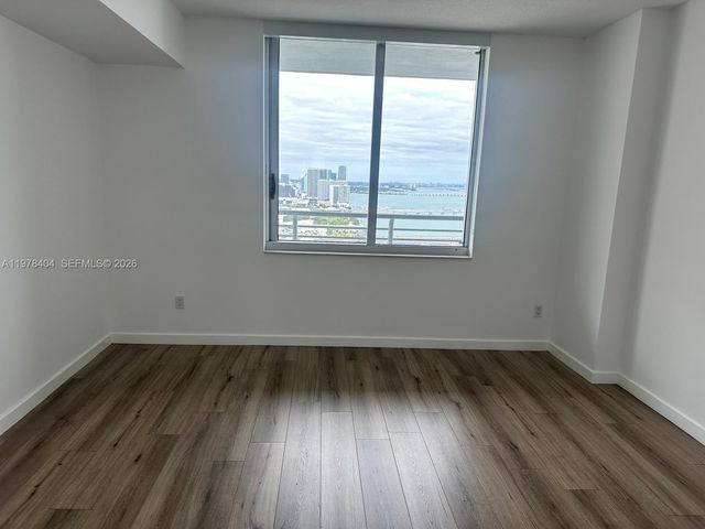 325 S BISCAYNE BL 4324, Miami, FL 33131