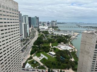 325 S BISCAYNE BL 4324, Miami, FL 33131