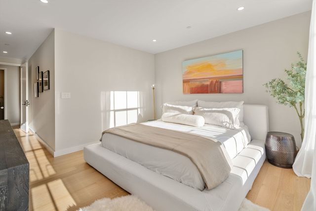 76 Wareham St PHD, Boston, MA 02118