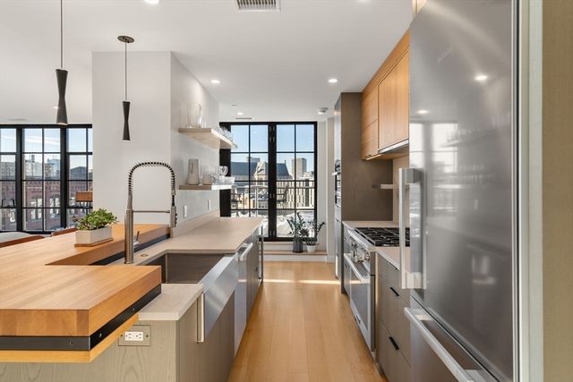 76 Wareham St PHD, Boston, MA 02118