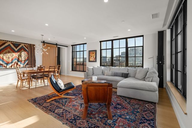 76 Wareham St PHD, Boston, MA 02118