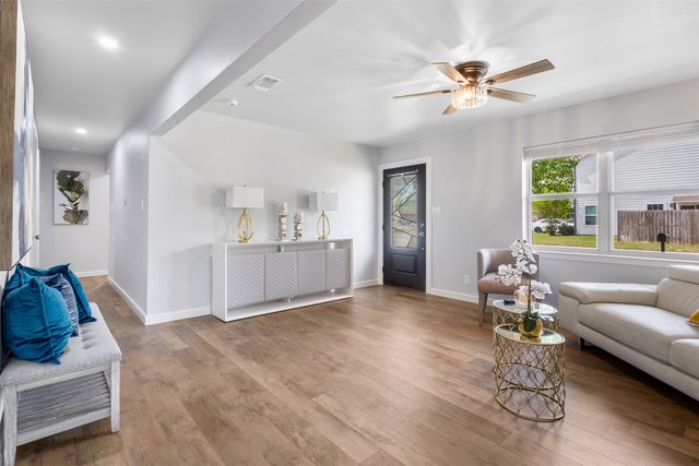 610 S 10th Street, Sanger, TX 76266