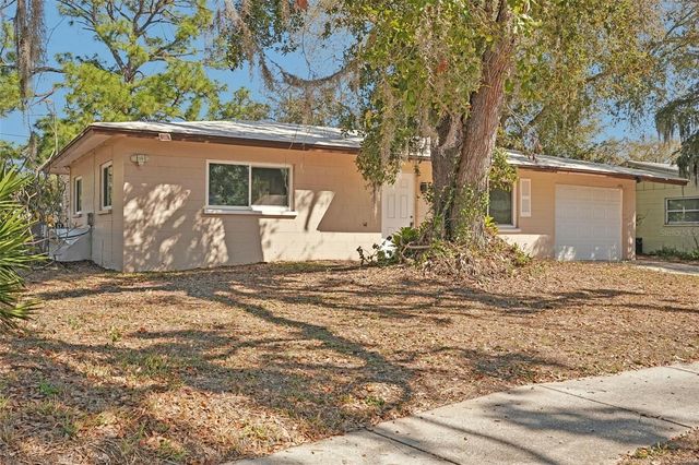 4923 BROOKMEADE DRIVE, Sarasota, FL 34232