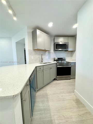 111 NW 7th Ave, Dania Beach, FL 33004