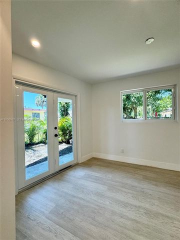 111 NW 7th Ave, Dania Beach, FL 33004