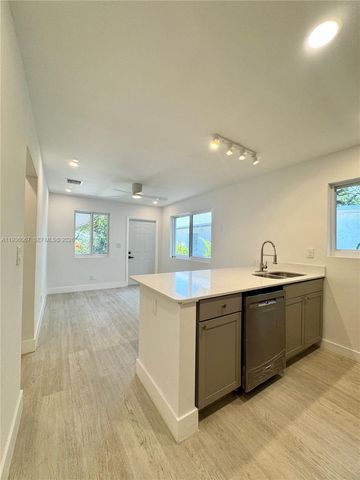 111 NW 7th Ave, Dania Beach, FL 33004