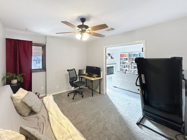 5915 36th Avenue Court 14, Moline, IL 51265