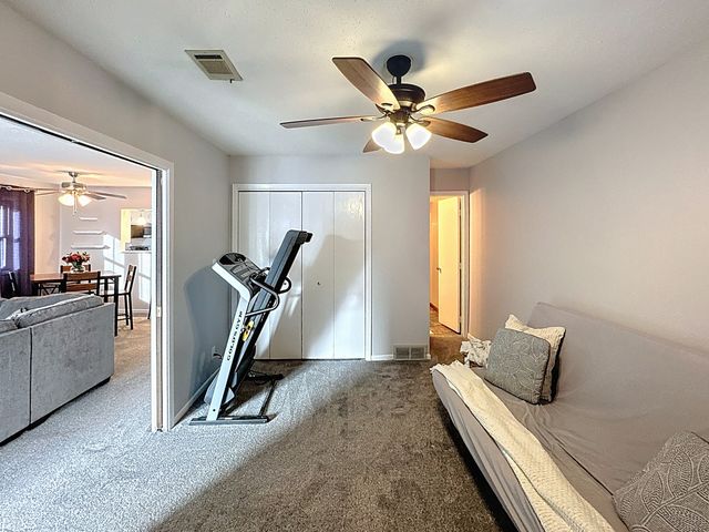 5915 36th Avenue Court 14, Moline, IL 51265