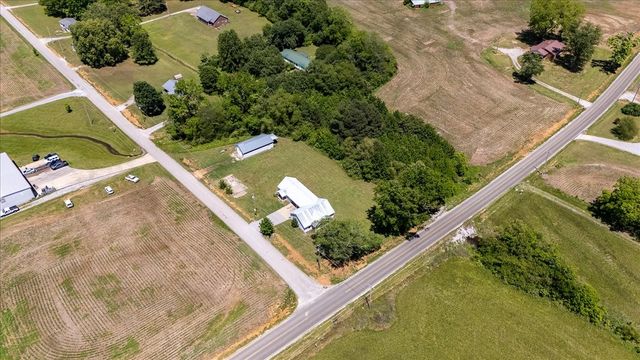 706 Tingle Trapp Road, Lawrenceburg, TN 38464